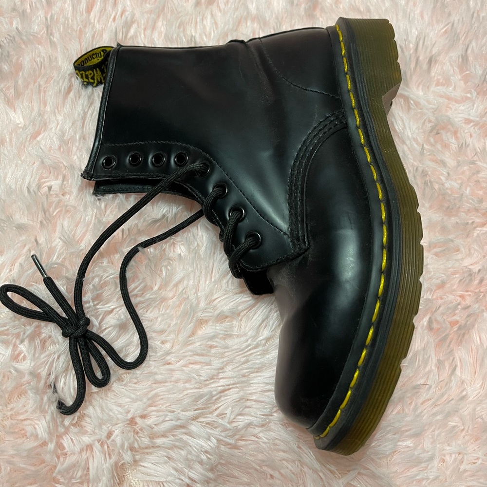 Dr. Martens Black Leather Size 6
